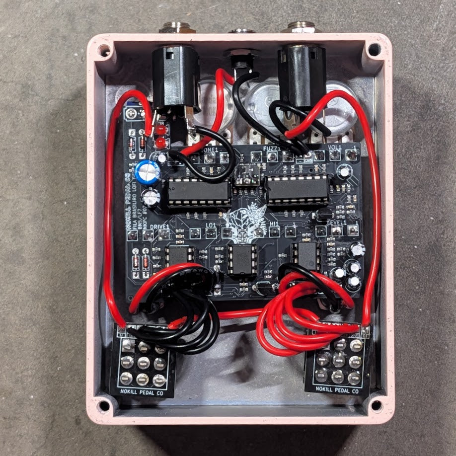 NOKILL Pedal Co Fila Brasileiro LoFi Fuzz pedal — close-up of fuzz and lo-fi sections with multiple knobs